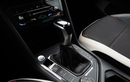 Volkswagen Tiguan II, 2021 год, 3 570 000 рублей, 21 фотография