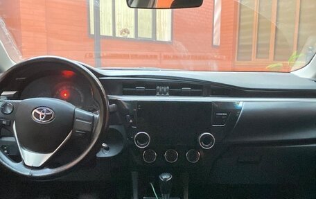 Toyota Corolla, 2014 год, 1 080 000 рублей, 5 фотография