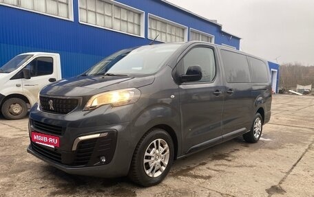 Peugeot Traveller I, 2020 год, 2 500 000 рублей, 3 фотография