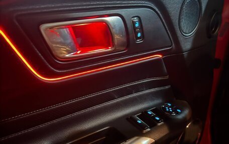 Ford Mustang VI рестайлинг, 2017 год, 3 000 000 рублей, 12 фотография