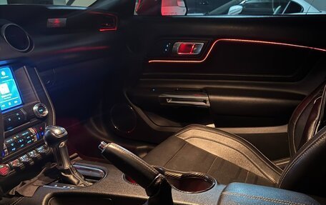 Ford Mustang VI рестайлинг, 2017 год, 3 000 000 рублей, 13 фотография