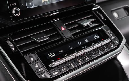 Toyota Land Cruiser, 2025 год, 13 490 000 рублей, 14 фотография