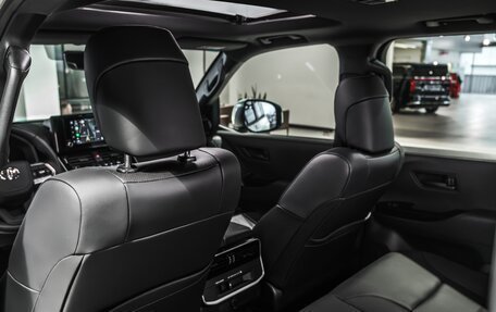 Toyota Land Cruiser, 2025 год, 13 490 000 рублей, 18 фотография