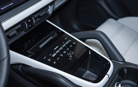 Porsche Cayenne III, 2025 год, 18 490 000 рублей, 20 фотография