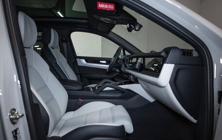 Porsche Cayenne III, 2025 год, 18 490 000 рублей, 27 фотография