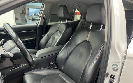 Toyota Camry, 2018 год, 2 659 000 рублей, 7 фотография