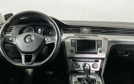 Volkswagen Passat B8 рестайлинг, 2017 год, 1 848 000 рублей, 12 фотография