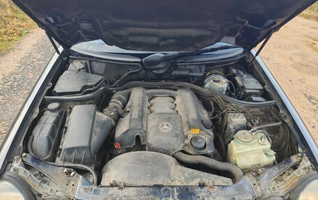 Mercedes-Benz E-Класс, 1998 год, 950 000 рублей, 5 фотография