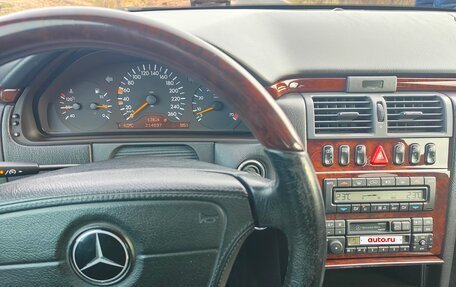 Mercedes-Benz E-Класс, 1998 год, 950 000 рублей, 4 фотография