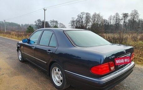 Mercedes-Benz E-Класс, 1998 год, 950 000 рублей, 11 фотография