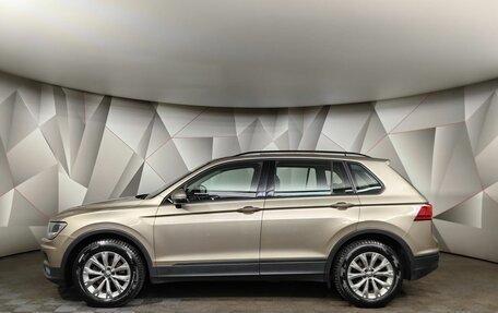 Volkswagen Tiguan II, 2018 год, 1 993 000 рублей, 3 фотография