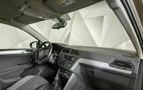 Volkswagen Tiguan II, 2018 год, 1 993 000 рублей, 15 фотография