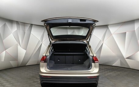 Volkswagen Tiguan II, 2018 год, 1 993 000 рублей, 20 фотография