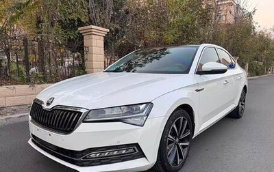 Skoda Superb III рестайлинг, 2022 год, 2 200 000 рублей, 1 фотография