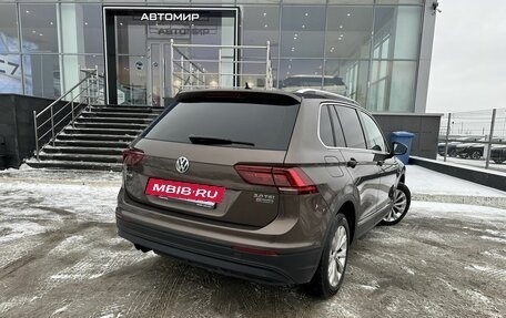 Volkswagen Tiguan II, 2017 год, 2 477 000 рублей, 5 фотография