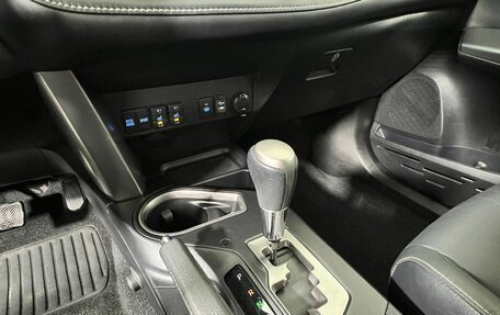 Toyota RAV4, 2017 год, 2 997 000 рублей, 23 фотография