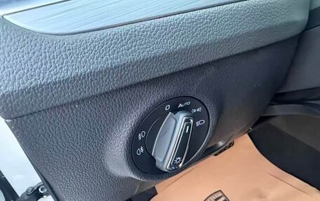 Skoda Superb III рестайлинг, 2022 год, 2 200 000 рублей, 6 фотография