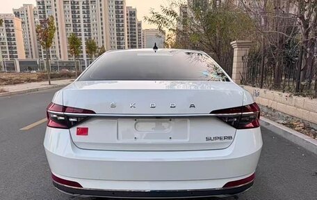 Skoda Superb III рестайлинг, 2022 год, 2 200 000 рублей, 12 фотография