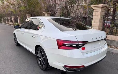 Skoda Superb III рестайлинг, 2022 год, 2 200 000 рублей, 13 фотография