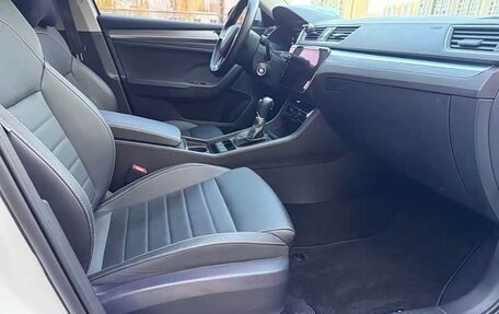 Skoda Superb III рестайлинг, 2022 год, 2 200 000 рублей, 8 фотография