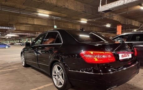 Mercedes-Benz E-Класс, 2012 год, 2 100 000 рублей, 15 фотография