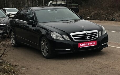 Mercedes-Benz E-Класс, 2012 год, 2 100 000 рублей, 24 фотография