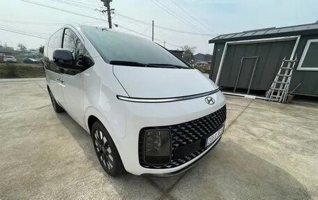 Hyundai Staria, 2024 год, 4 580 000 рублей, 2 фотография