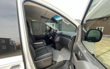 Hyundai Staria, 2024 год, 4 580 000 рублей, 10 фотография