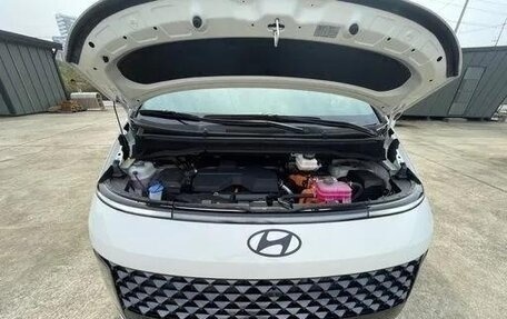 Hyundai Staria, 2024 год, 4 580 000 рублей, 5 фотография