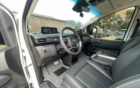 Hyundai Staria, 2024 год, 4 580 000 рублей, 11 фотография