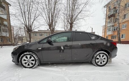Opel Astra J, 2014 год, 900 000 рублей, 3 фотография