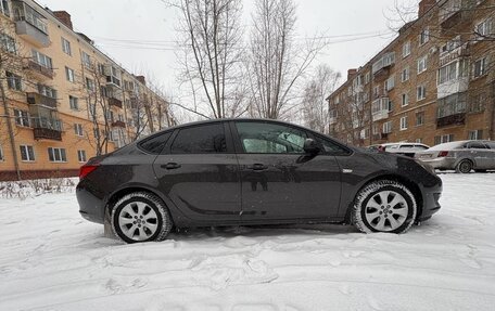 Opel Astra J, 2014 год, 900 000 рублей, 6 фотография