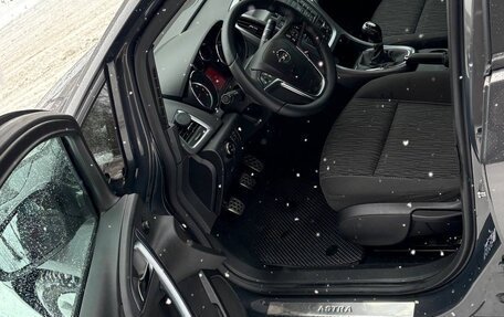 Opel Astra J, 2014 год, 900 000 рублей, 10 фотография