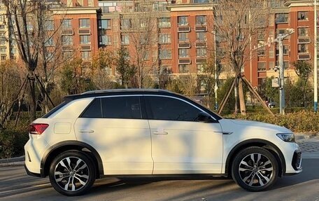 Volkswagen T-Roc I, 2022 год, 1 850 000 рублей, 4 фотография