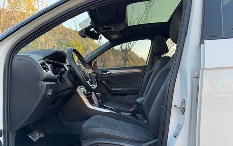 Volkswagen T-Roc I, 2022 год, 1 850 000 рублей, 9 фотография