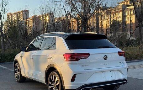 Volkswagen T-Roc I, 2022 год, 1 850 000 рублей, 5 фотография