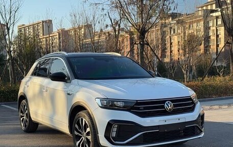 Volkswagen T-Roc I, 2022 год, 1 850 000 рублей, 3 фотография