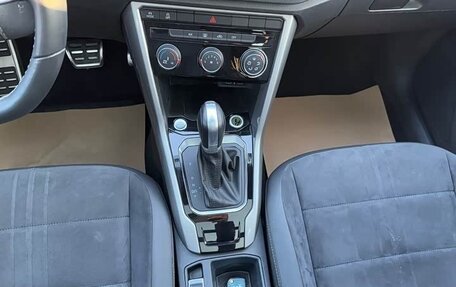 Volkswagen T-Roc I, 2022 год, 1 850 000 рублей, 17 фотография