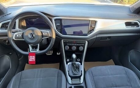 Volkswagen T-Roc I, 2022 год, 1 850 000 рублей, 14 фотография