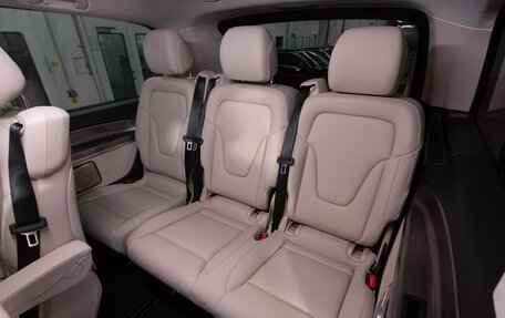 Mercedes-Benz V-Класс, 2024 год, 17 750 000 рублей, 21 фотография