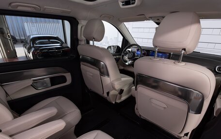 Mercedes-Benz V-Класс, 2024 год, 17 750 000 рублей, 18 фотография