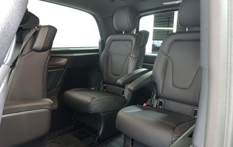 Mercedes-Benz V-Класс, 2024 год, 18 750 000 рублей, 32 фотография