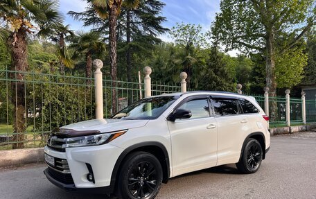 Toyota Highlander III, 2016 год, 3 250 000 рублей, 8 фотография