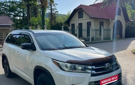 Toyota Highlander III, 2016 год, 3 250 000 рублей, 3 фотография