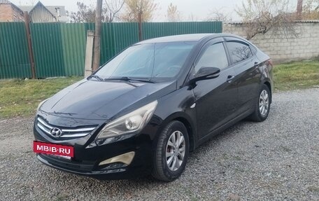Hyundai Solaris II рестайлинг, 2014 год, 890 000 рублей, 3 фотография