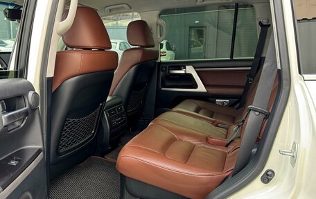 Toyota Land Cruiser 200, 2016 год, 4 199 000 рублей, 11 фотография