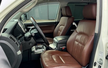 Toyota Land Cruiser 200, 2016 год, 4 199 000 рублей, 10 фотография