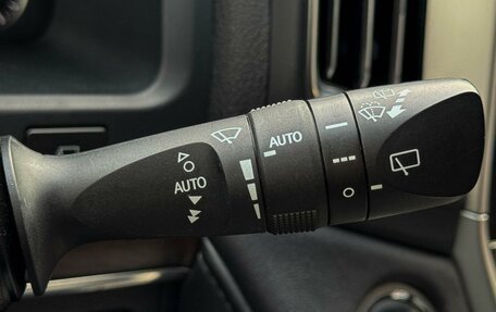 Toyota Land Cruiser 200, 2016 год, 4 199 000 рублей, 21 фотография