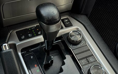 Toyota Land Cruiser 200, 2016 год, 4 199 000 рублей, 29 фотография