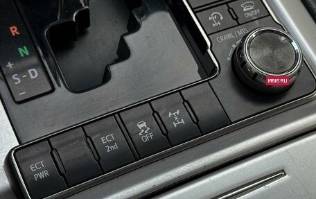 Toyota Land Cruiser 200, 2016 год, 4 199 000 рублей, 30 фотография